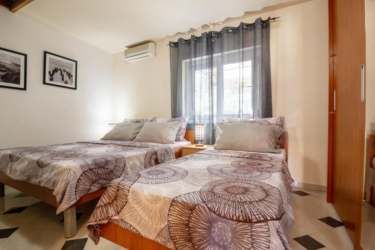 Apartments Sara & Leon เนอุม ภายนอก รูปภาพ