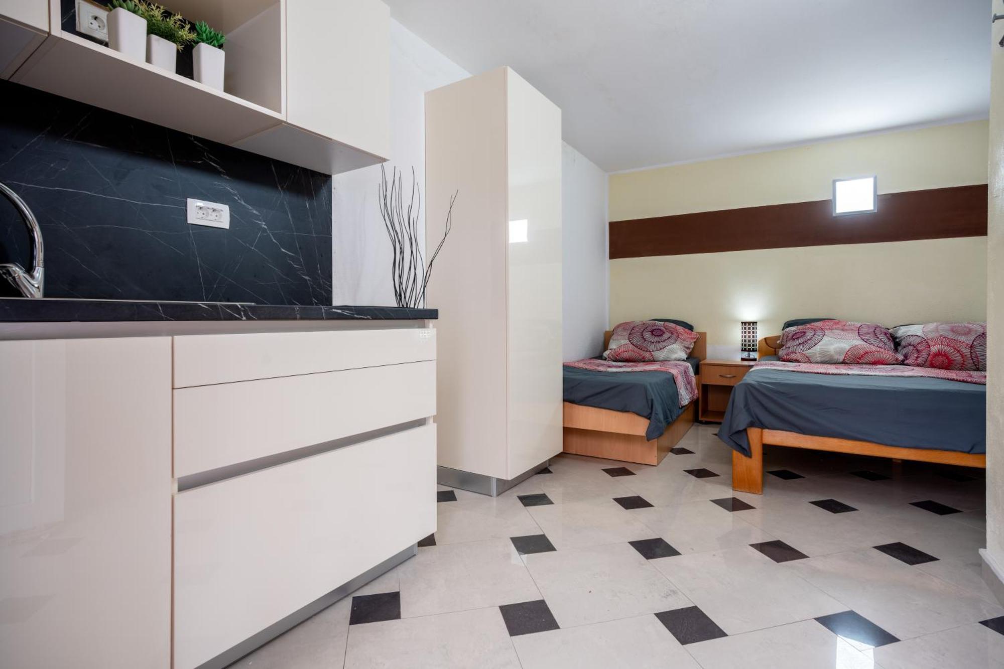 Apartments Sara & Leon เนอุม ภายนอก รูปภาพ