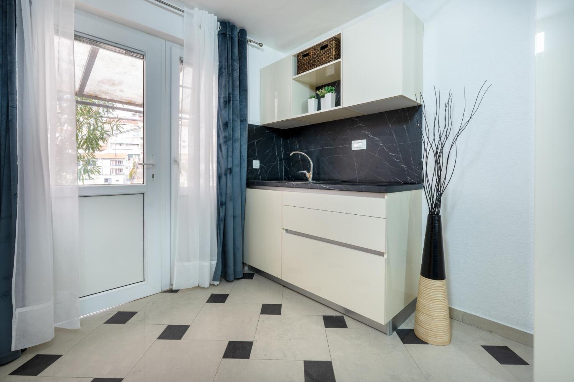 Apartments Sara & Leon เนอุม ภายนอก รูปภาพ